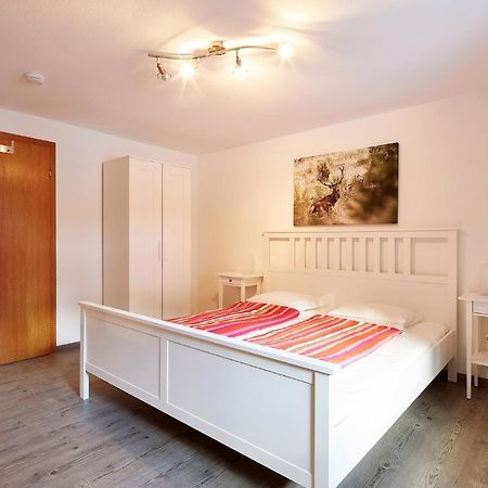 Ederbergl Apartment นีเดอเรา ภายนอก รูปภาพ