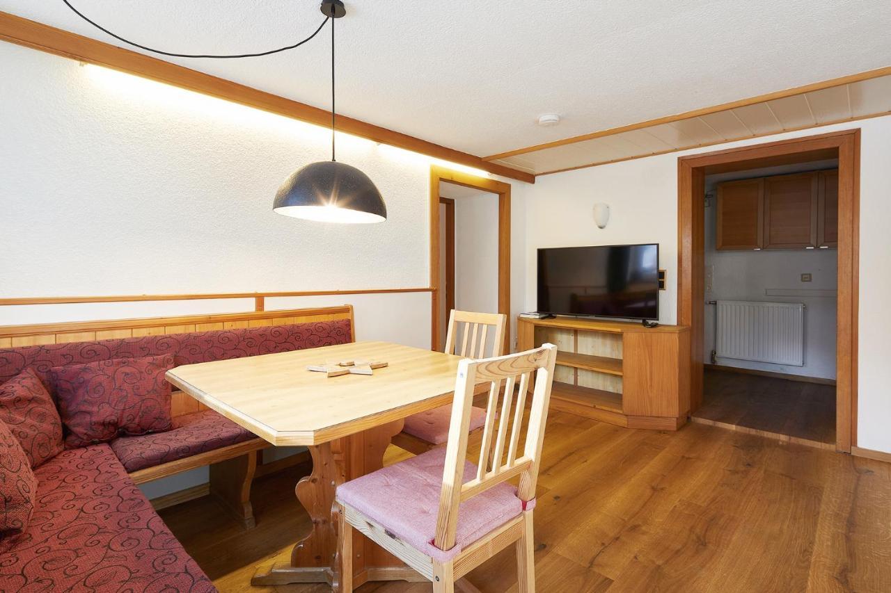 Ederbergl Apartment นีเดอเรา ภายนอก รูปภาพ