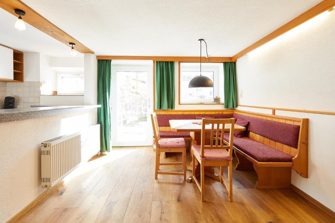 Ederbergl Apartment นีเดอเรา ภายนอก รูปภาพ